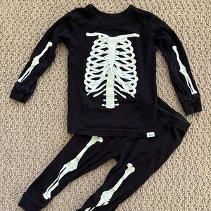 Baby GAP 18-24 month black skeleton pajama set